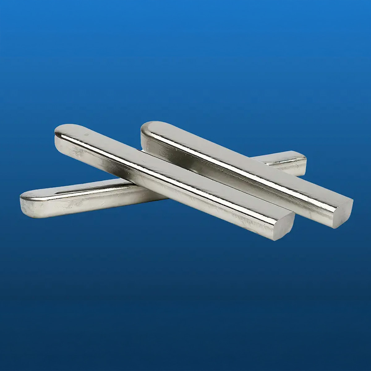 Technologiemetall Germanium auf blauen Hintergrund