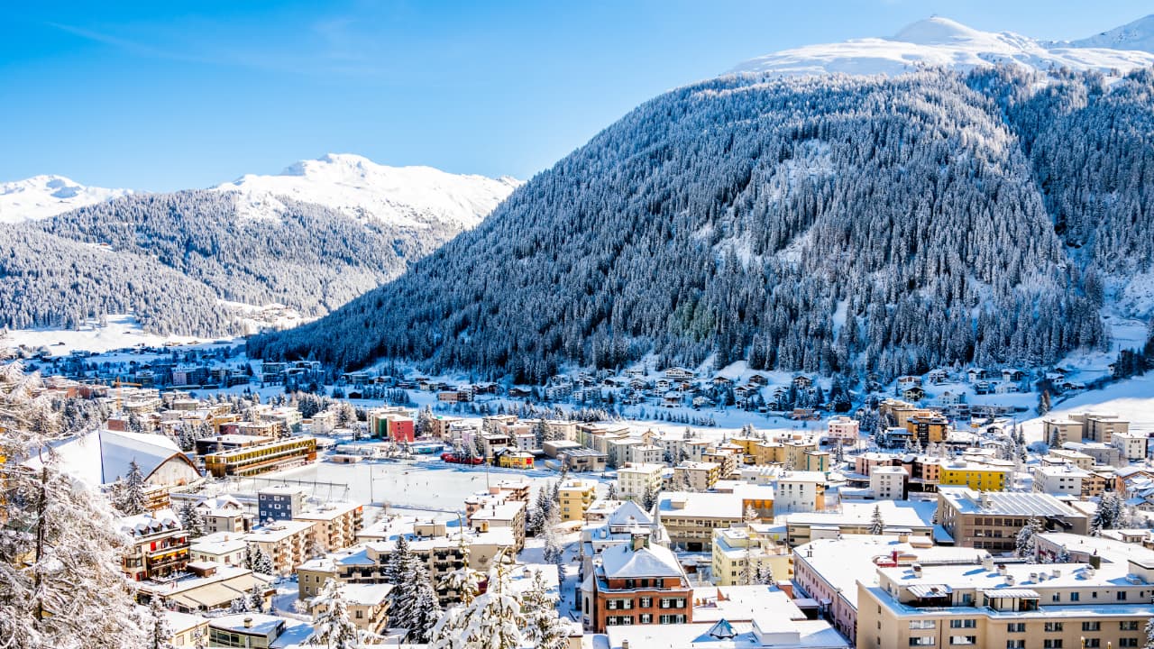 Landschaft des berühmten Winterresort Davos, Schweiz.